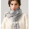 ويقوم تجار الجملة بتوزيع الوشاح عن طريق البث المباشر لسلسلة الإمداد 96 من الصوف Specification image